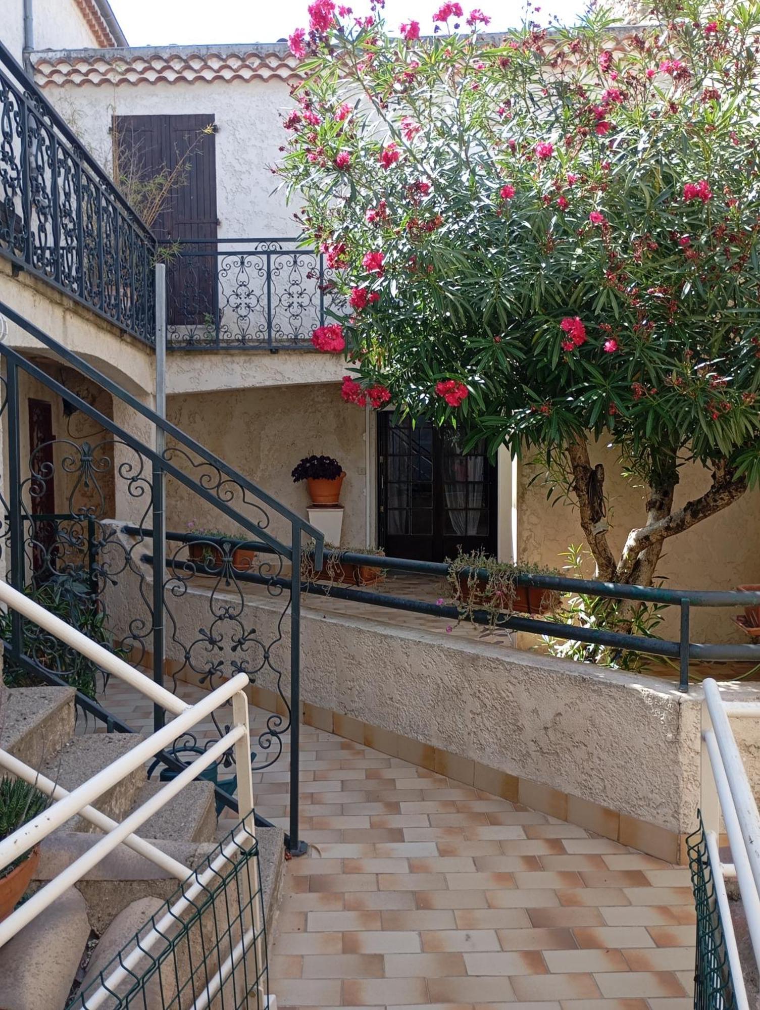 דירות Saint-Martin-dʼArdèche Cairenou Location מראה חיצוני תמונה